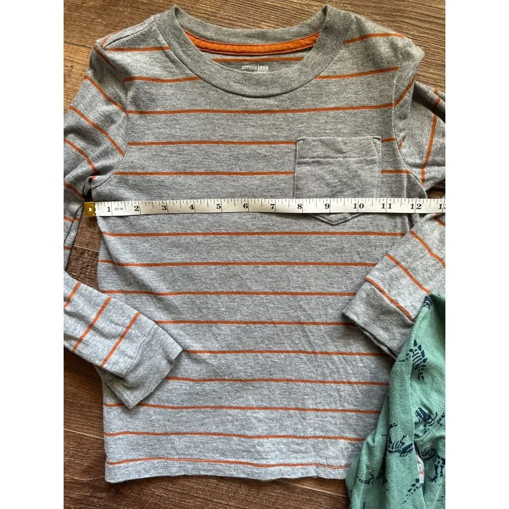 Simple Joys by Carter's 5T shirt lot